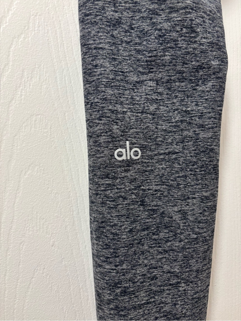 ALO Yoga Heathered Charcoal XS High-Waist Leggings - Picture 3 of 4